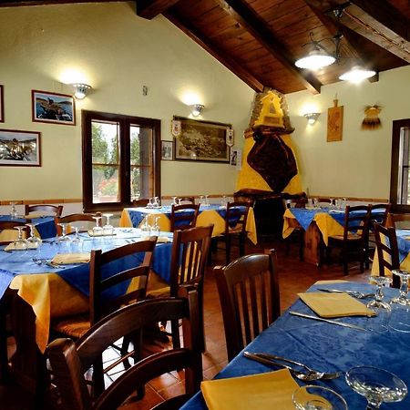 Hotel Il Nido Dell'Aquila Villanova Strisaili Exteriör bild