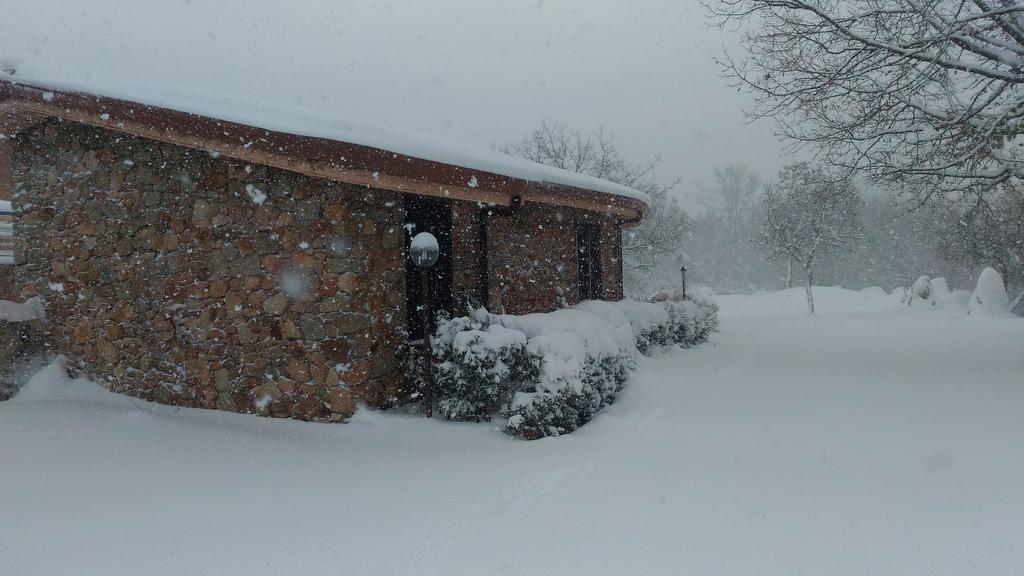Hotel Il Nido Dell'Aquila Villanova Strisaili Exteriör bild
