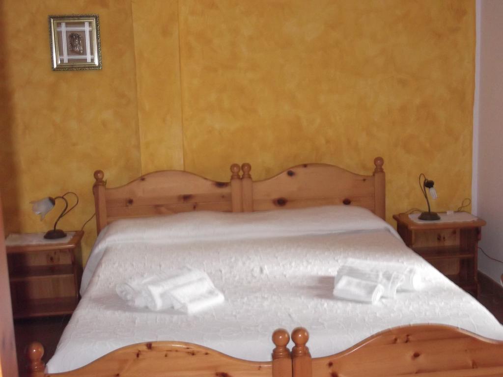 Hotel Il Nido Dell'Aquila Villanova Strisaili Exteriör bild
