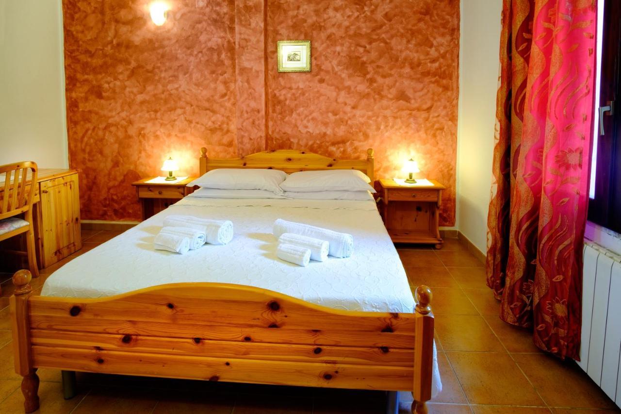 Hotel Il Nido Dell'Aquila Villanova Strisaili Exteriör bild